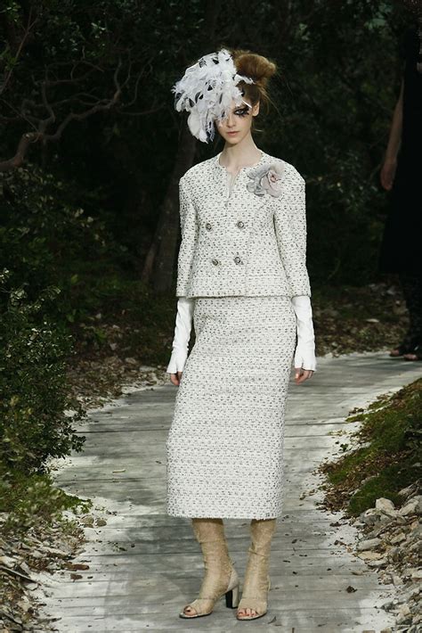 braided edge suit chanel|chanel tweed designs.